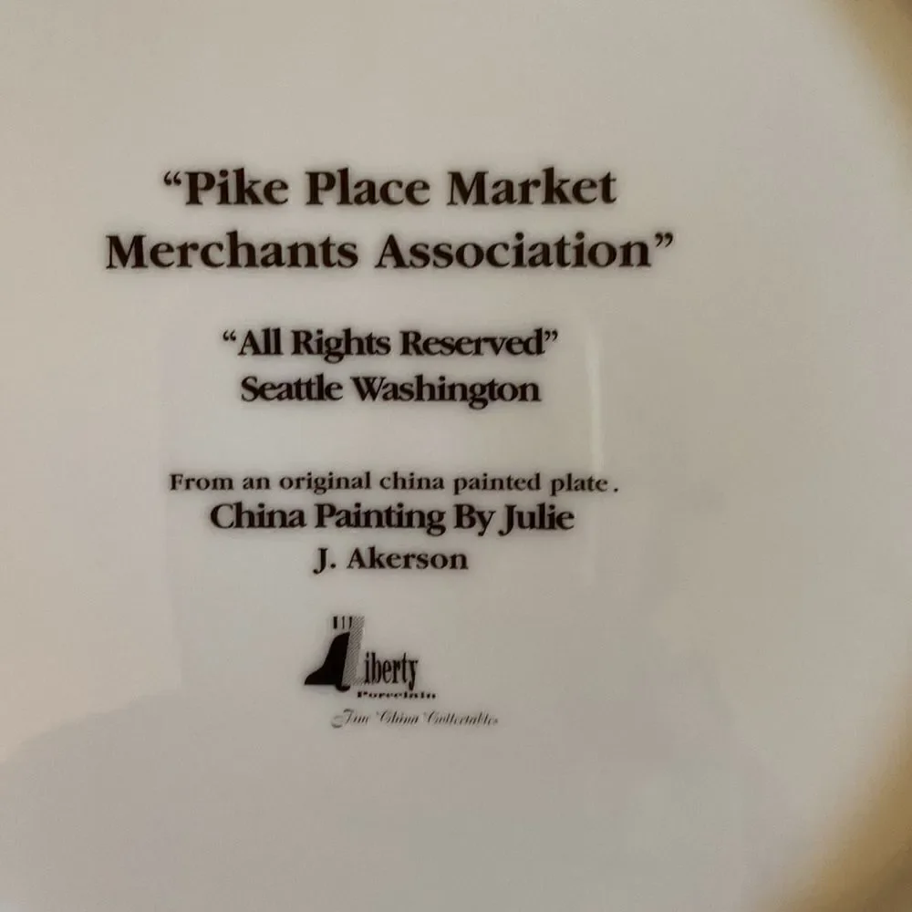 Pike Place Market Seattle Souvenir Decorative Plate 10.25” Round
